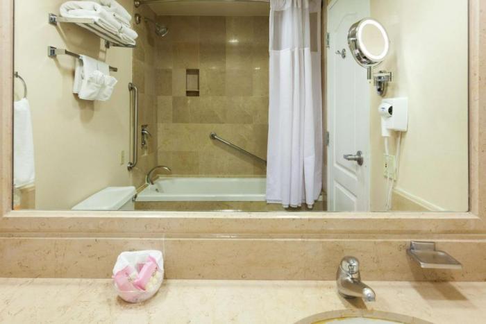 Best Western Plus Nuevo Laredo Inn & Suites Szoba fotó